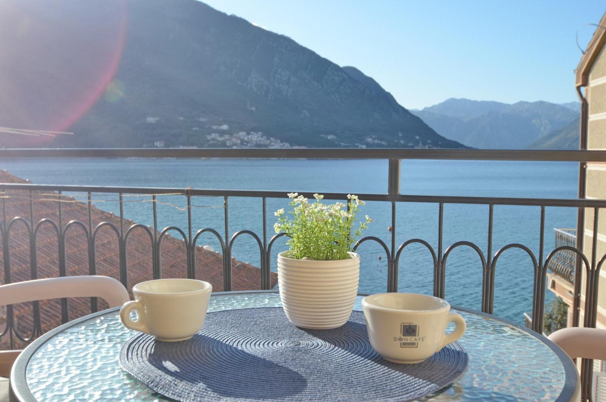 Apartment The Sea Coast Kotor Exterior foto
